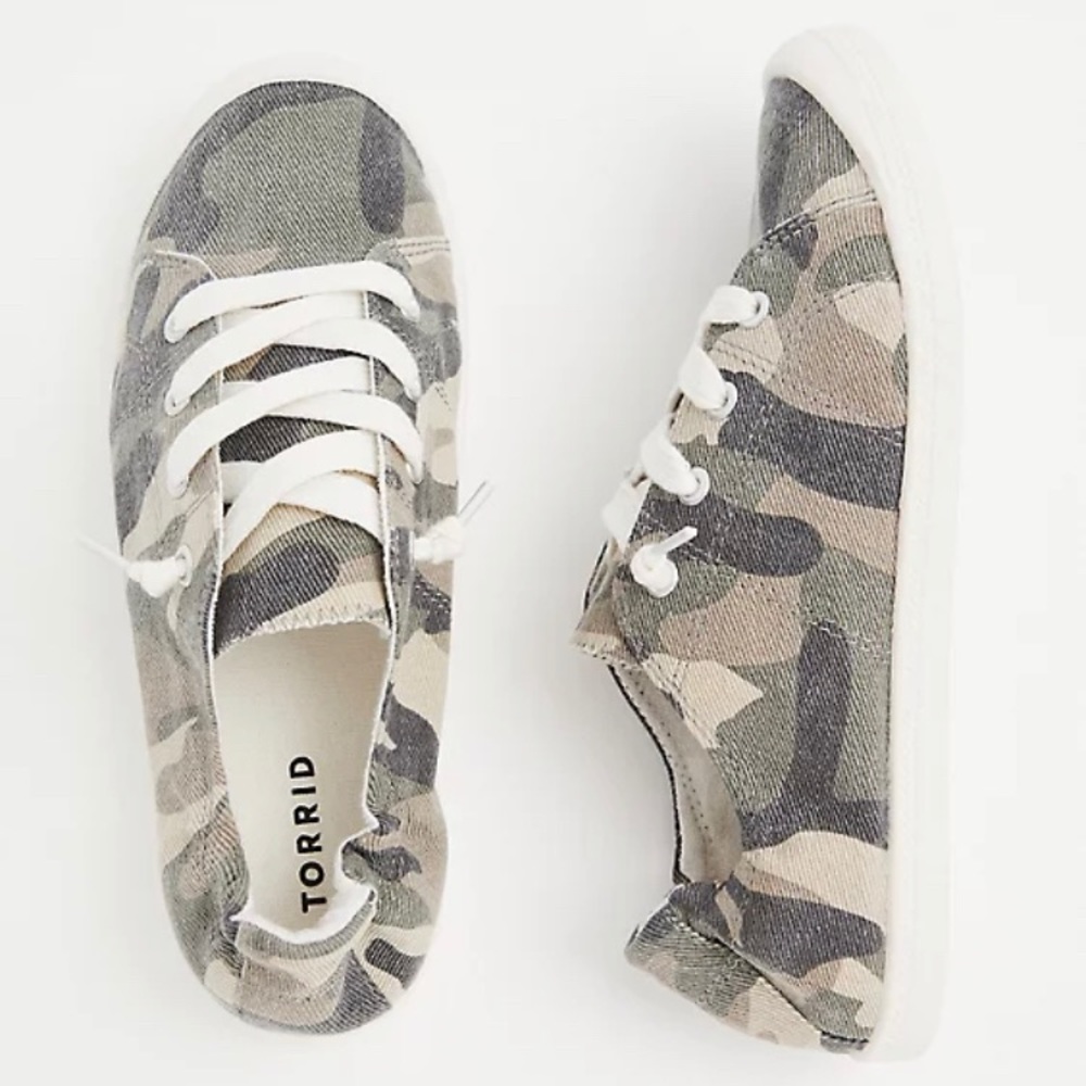 RILEY - CAMO RUCHED SNEAKER